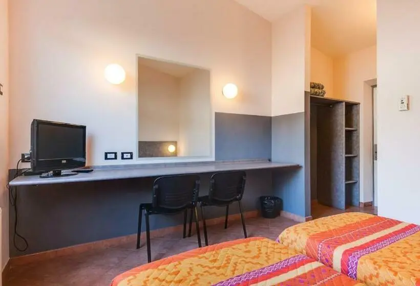 Chambre Standard, Auto