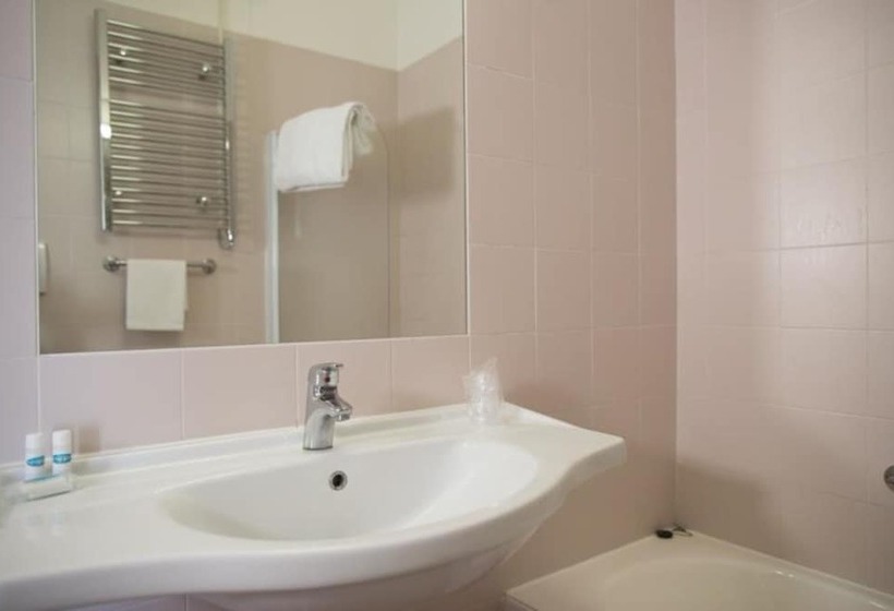 חדר סטנדרט, Auto