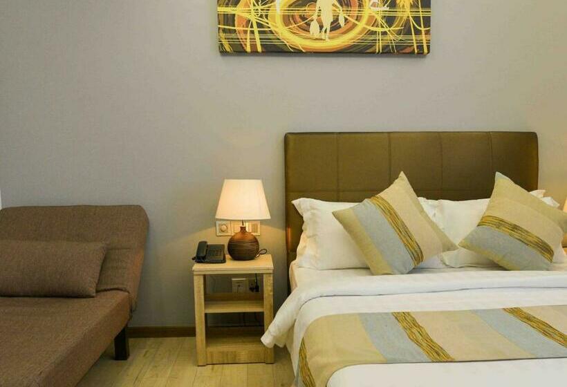 اتاق لوکس, Coconut Tree Hulhuvilla Beach