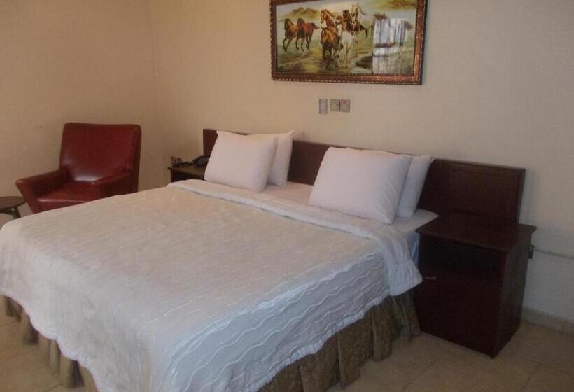 سوییت لوکس, Conference Hotel & Suites Ijebu