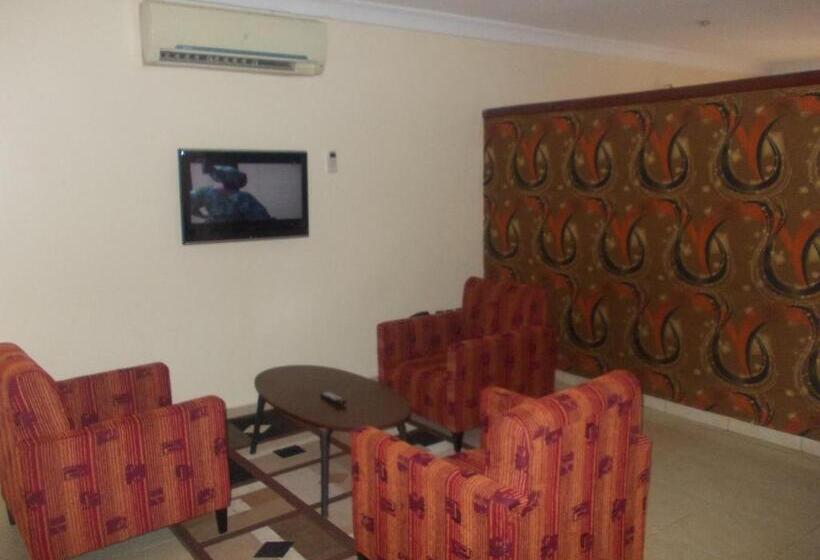 سوییت لوکس, Conference Hotel & Suites Ijebu