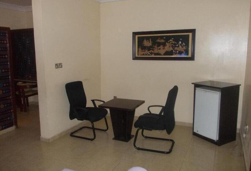 سوییت لوکس, Conference Hotel & Suites Ijebu