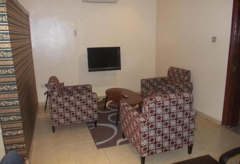 سوییت لوکس, Conference Hotel & Suites Ijebu
