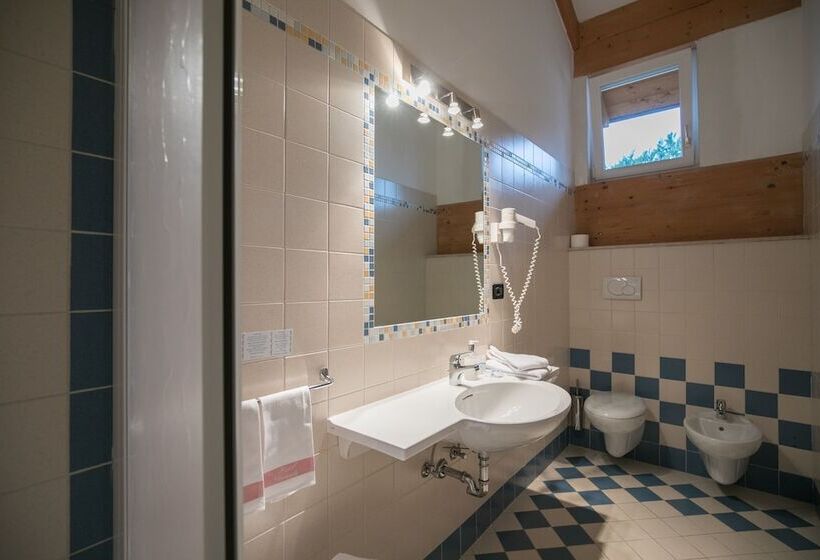 חדר סטנדרט, Daniela