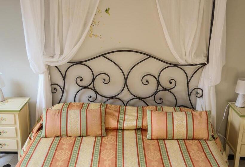 חדר סטנדרט לשלושה, Delle Rose