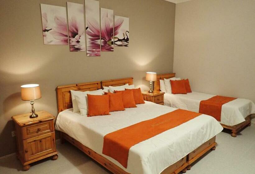 اتاق استاندارد سه نفره, Duncan Guesthouse