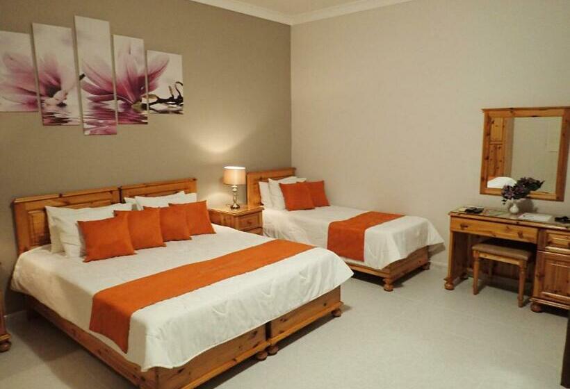 اتاق استاندارد سه نفره, Duncan Guesthouse