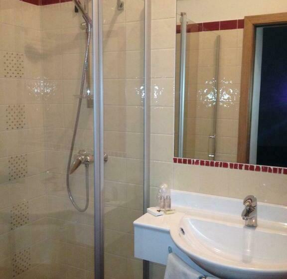 חדר סטנדרט לשלושה, Eccher 3 Stelle Superior