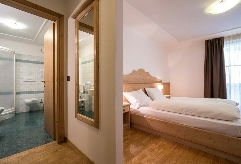 חדר סטנדרט, Erica