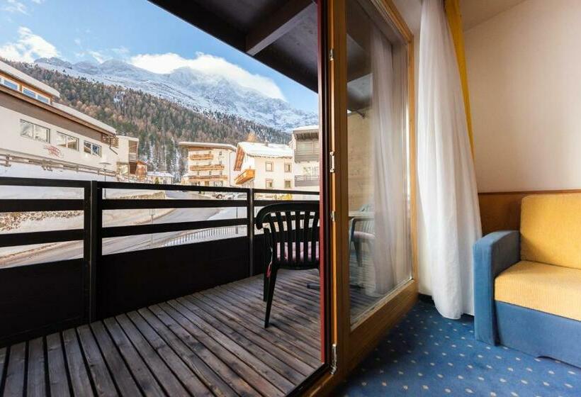 家庭间, Julius Payer