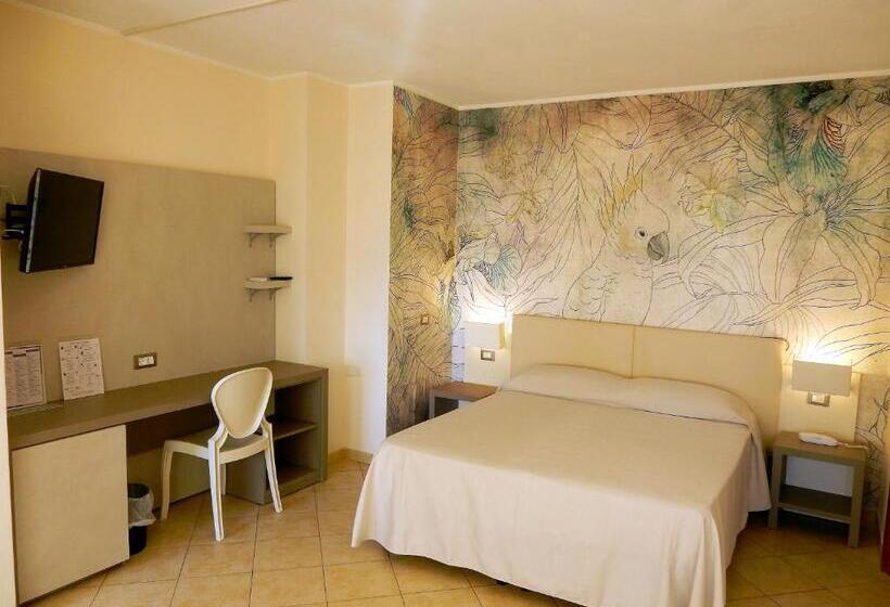 جناح جونيور مزوَّد بشرفة, Kaly