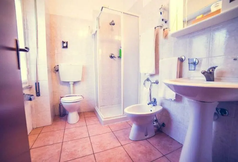 Standard Yhden Hengen Huone, La Gaietta
