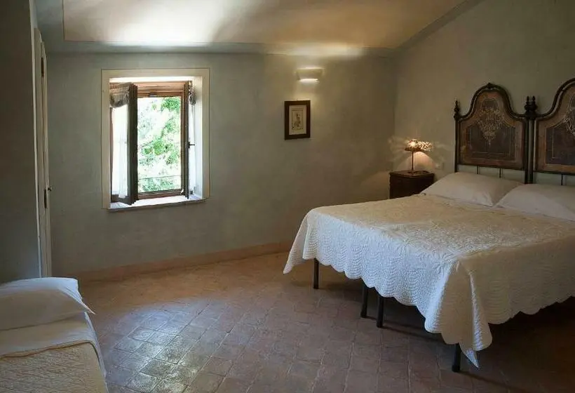 デラックストリプルルーム, La Tavola Dei Cavalieri