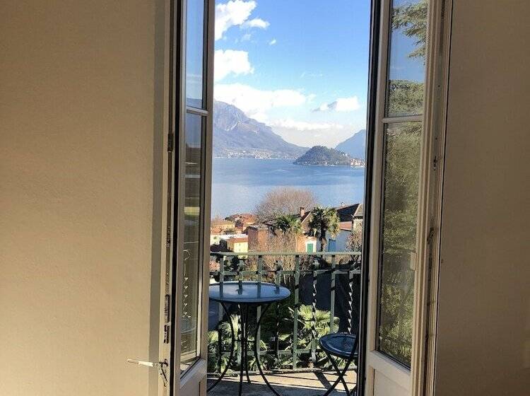 Superior room with lake view, Loveno