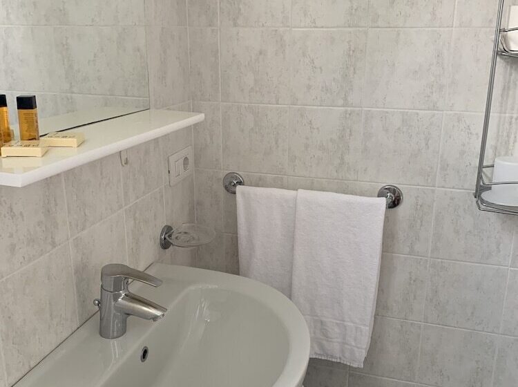 스탠다드 룸 호수 전망, Loveno