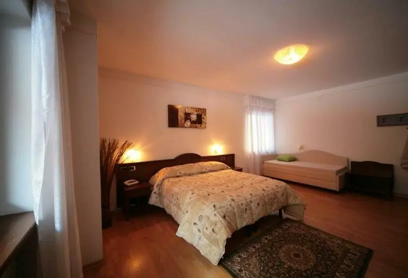 Standard-huone, Marianna