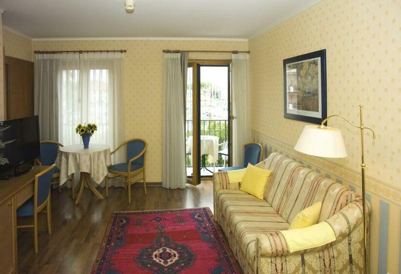 주니어 스위트, Metropole