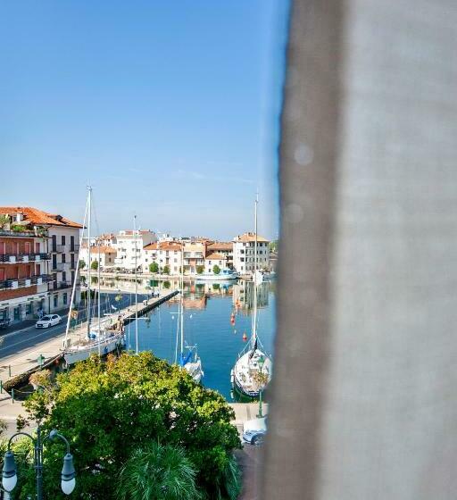 주니어 스위트, Metropole