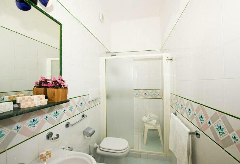 סוויטת ג'וניור נוף לים, Pellegrino