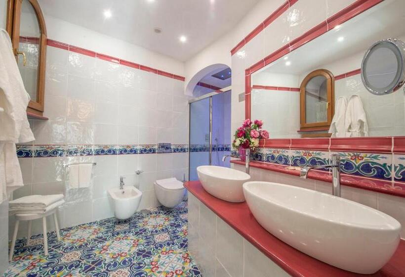 חדר דלוקס לשלושה עם נו לים, Pellegrino