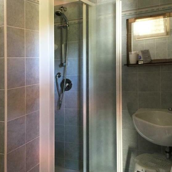 غرفة قياسية ثلاثية, Promenade