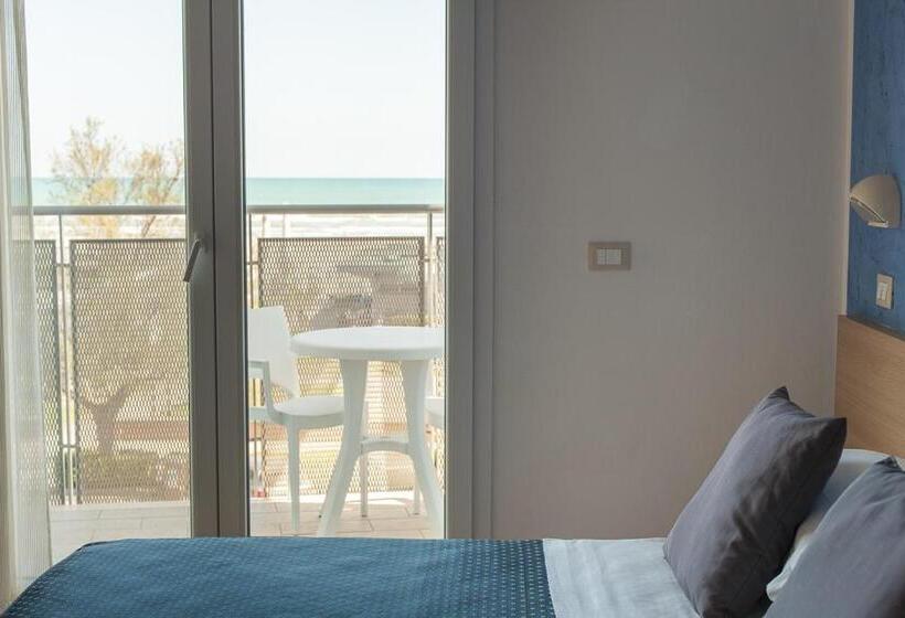 חדר אקזקיוטיב לשלושה, Souvenir