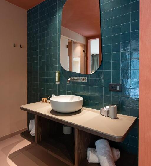 מיטת קינג בסוויטה, Latemar   Hotel Suites Spa