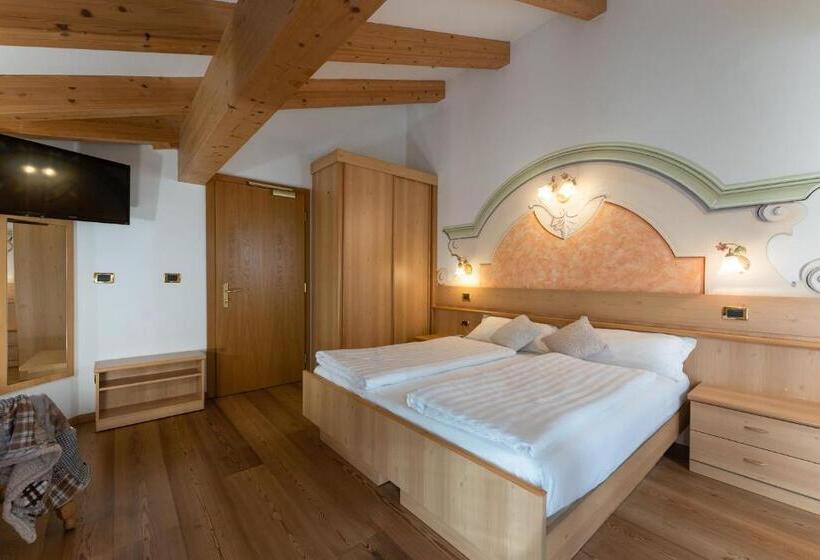 חדר סטנדרט, Latemar   Hotel Suites Spa