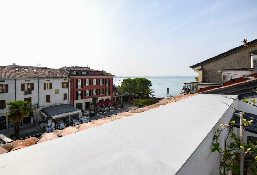 Номер Стандарт Вид на Озеро, Le Rêve   Lake View Rooms