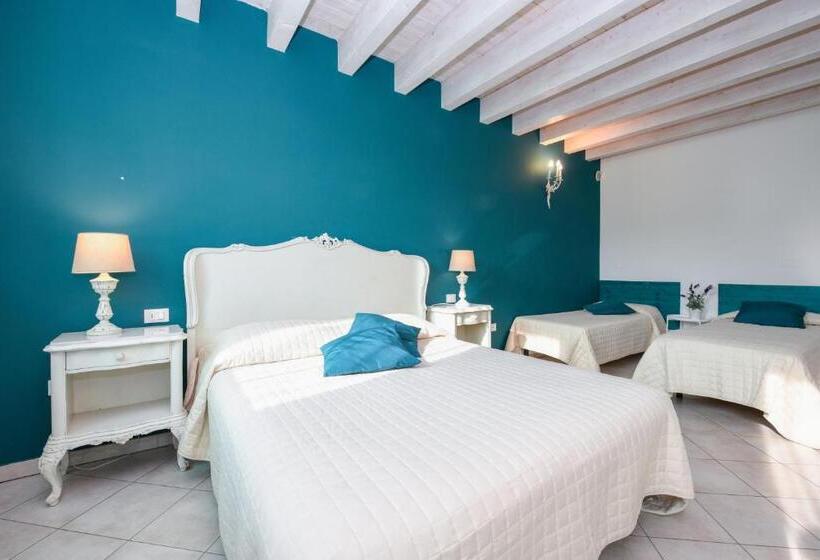 Четырехместный Номер Deluxe, Le Rêve   Lake View Rooms