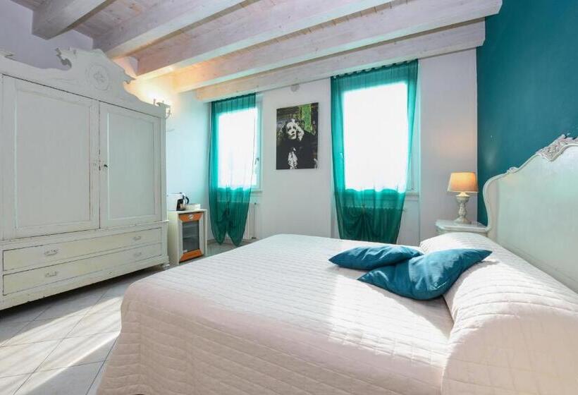 デラックスの４人部屋, Le Rêve   Lake View Rooms