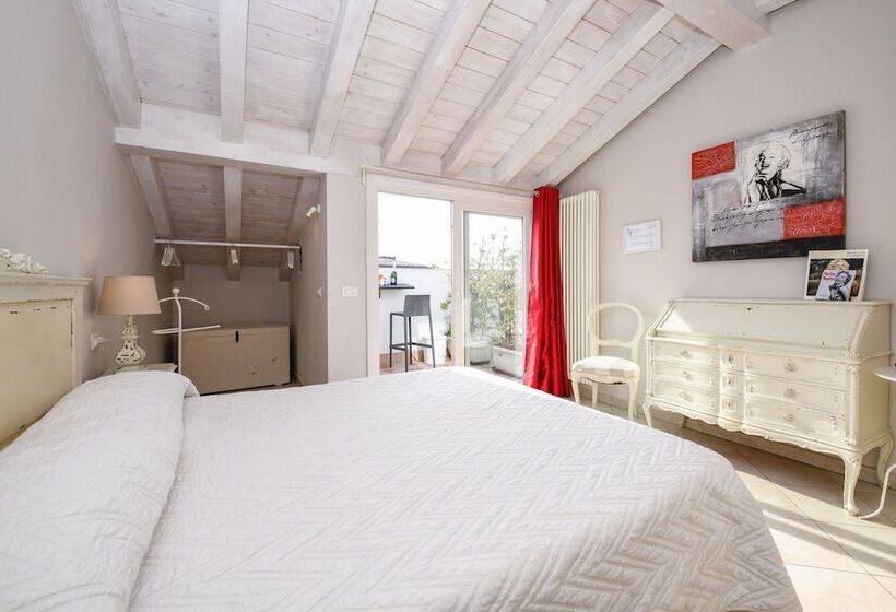 Номер Стандарт Вид на Озеро, Le Rêve   Lake View Rooms