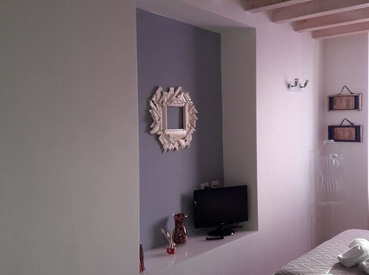 Номер Стандарт с Балконом, Le Rêve   Lake View Rooms