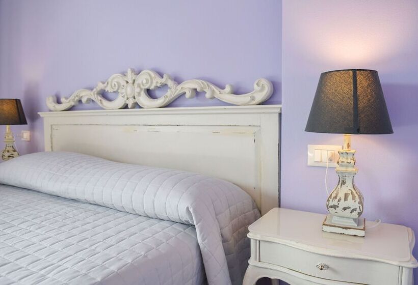 غرفة قياسية مزوَّدة بشُرفة, Le Rêve   Lake View Rooms