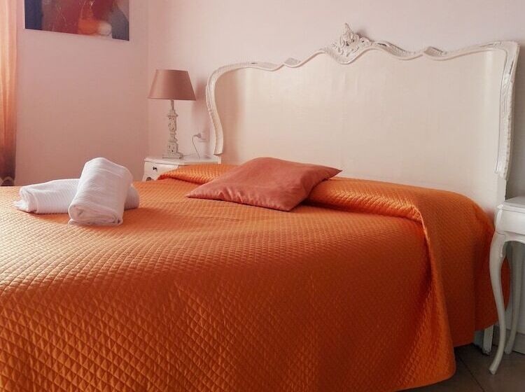 غرفة قياسية رباعية, Le Rêve   Lake View Rooms