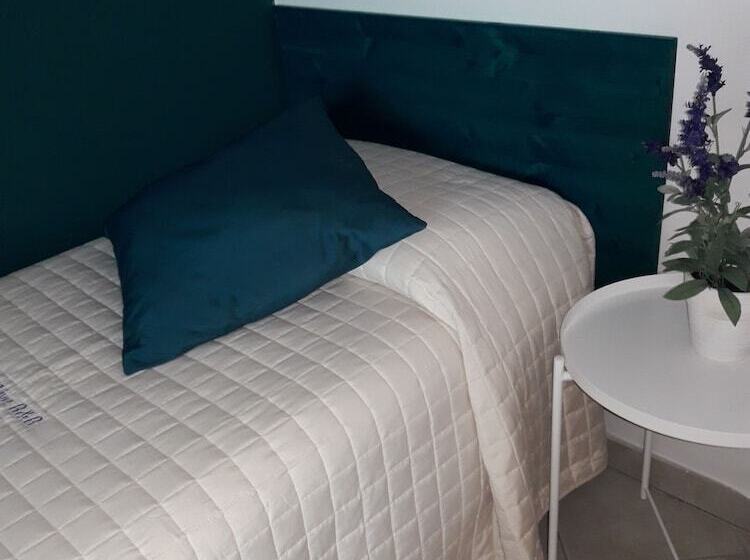 Четырехместный Номер Deluxe, Le Rêve   Lake View Rooms