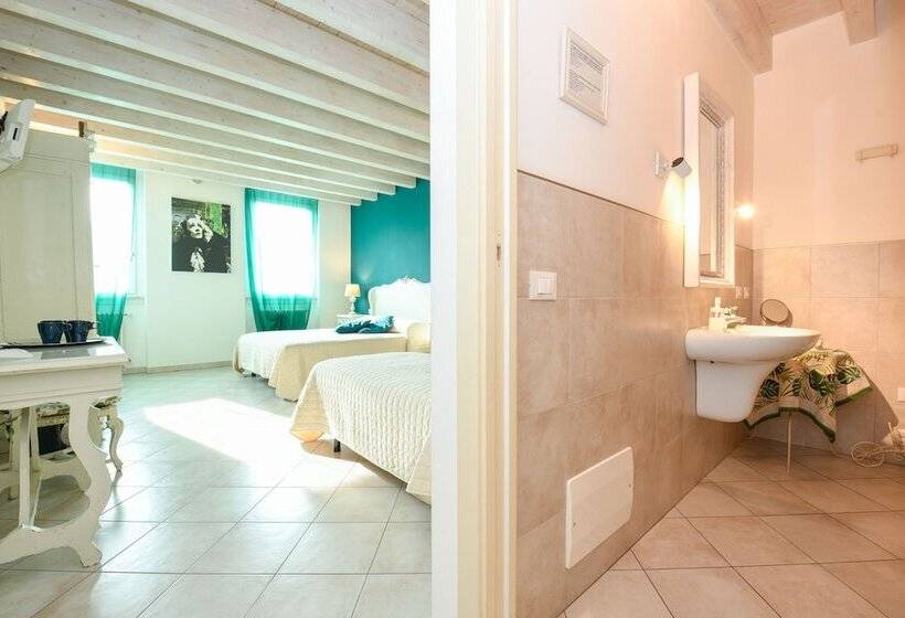 غرفة ديلوكس رباعية, Le Rêve   Lake View Rooms