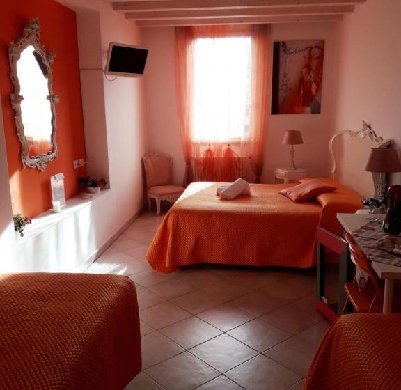 Четырехместный Номер Стандарт, Le Rêve   Lake View Rooms