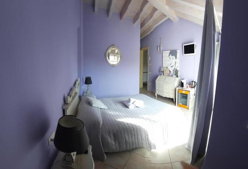 Номер Стандарт с Балконом, Le Rêve   Lake View Rooms