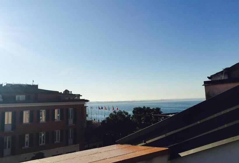 Номер Стандарт с Балконом, Le Rêve   Lake View Rooms