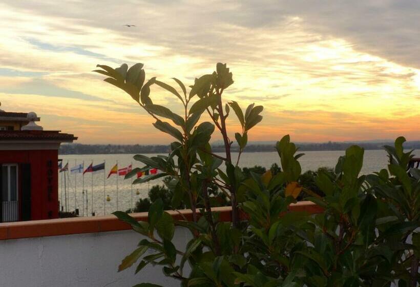 Номер Стандарт Вид на Озеро, Le Rêve   Lake View Rooms