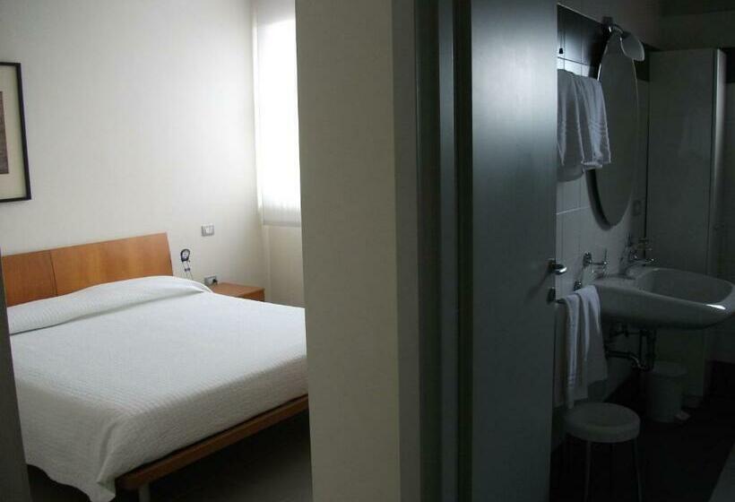 带1个卧室的豪华公寓, Vista Hotel & Residence