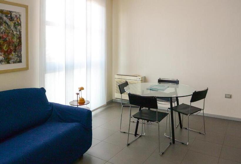 带1个卧室的豪华公寓, Vista Hotel & Residence