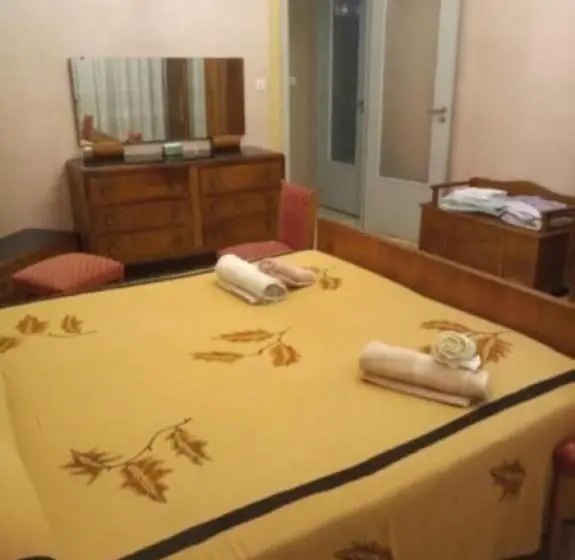 スタンダードトリプルルーム, Room In Lodge   Stanza In Affitto Giarre