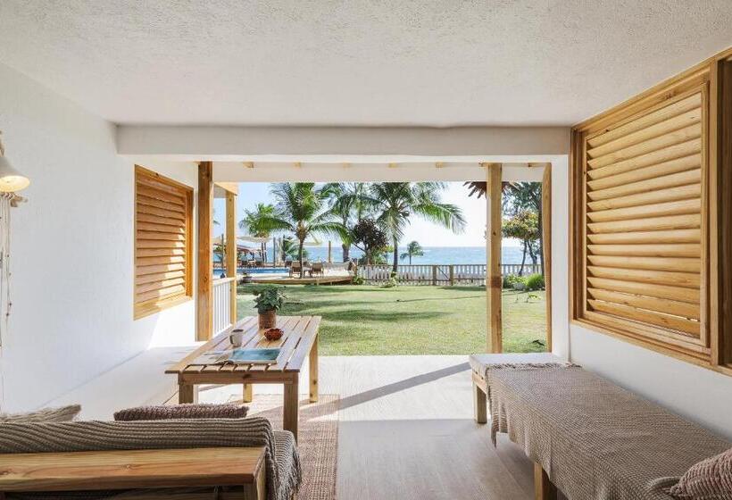 سوییت جونیور با چشمانداز دریا, Surfers Bay Resort