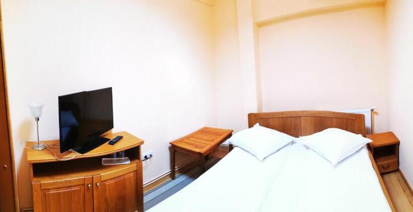 غرفة سوبيريور, Rákóczi Center