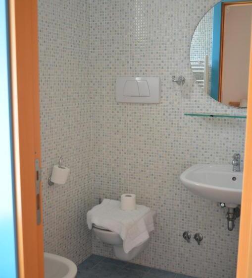 Standardzimmer, Lisa