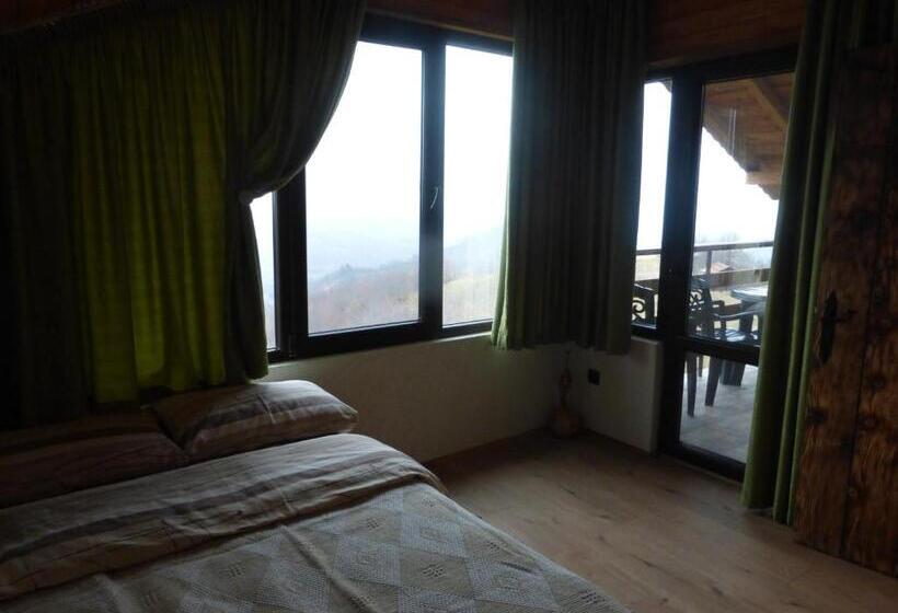 חדר סטנדרט לשלושה, Karadzhovata Kashta