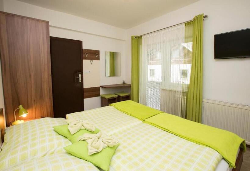 اتاق استاندارد با بالکن, Accommodation Resman