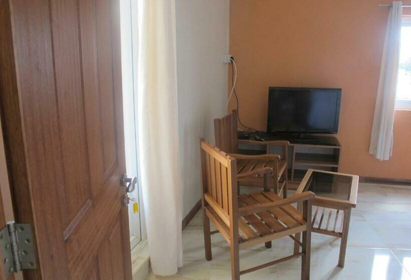 اتاق استاندارد با بالکن, Auberge Le Rajah